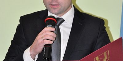 Wójt Piotr Kłys podczas składania ślubowania