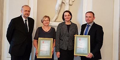 Dariusz Jaworski, dyrektor Instytutu Książki; Wiesława Kłosińska,dyrektor Biblioteki Publicznej Gminy Łomża; Magdalena Gawin, Wiceminister Kultury i Dziedzictwa Narodowego; Piotr Kłys, Wójt Gminy Łomża