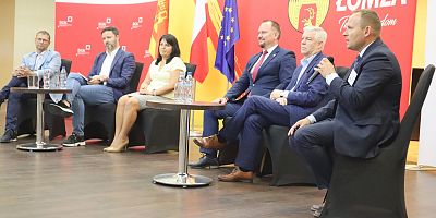 Uczestnicy panelu dyskusyjnego