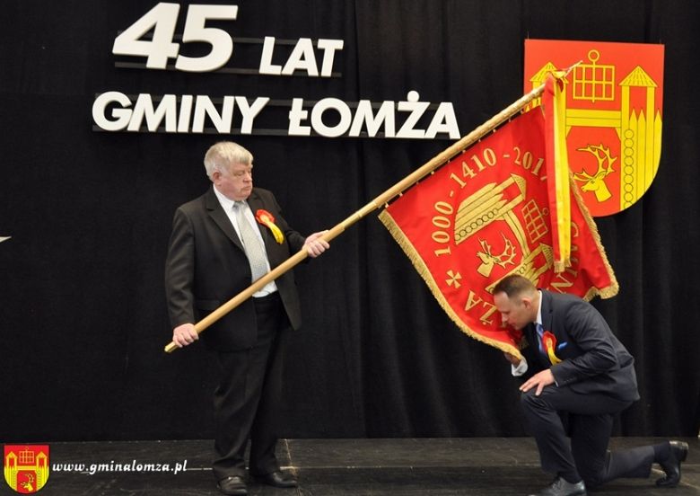 Nowy sztandar na 45 urodziny Gminy Łomża