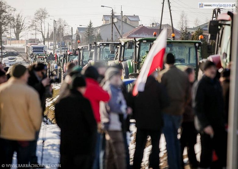 Mieszkańcy żądają remontu skrzyżowania